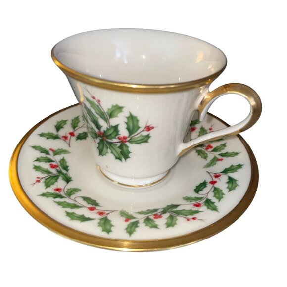 Lenox Holiday China Tea Cup & Saucer Set Holly & Berry Design Gold Trim - Picture 5 of 7